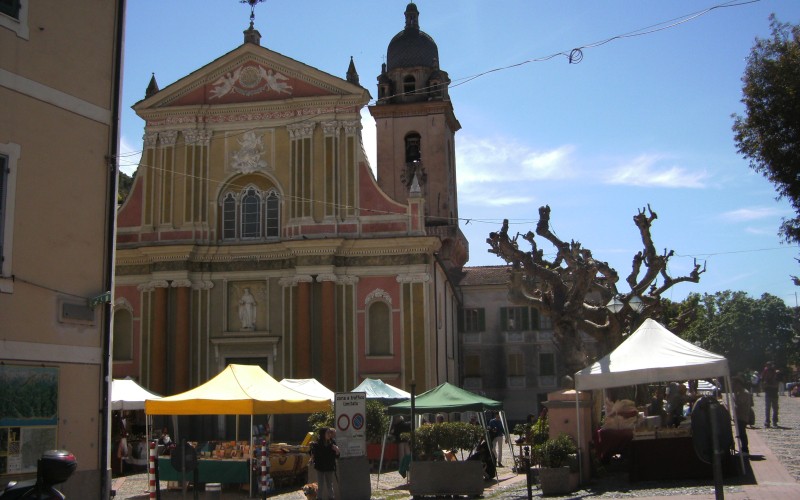 markt Dolceacqua.JPG