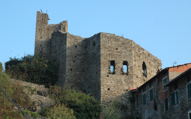 castello isolabona 2JPEG.jpg